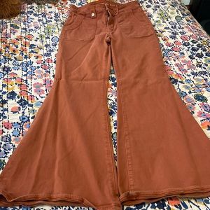 American Eagle festival flare